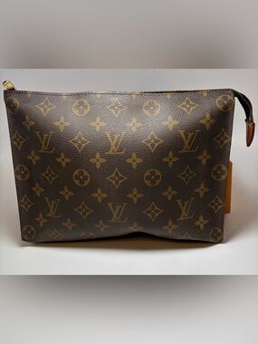 Louis Vuitton Toiletry Pouch 26 Monogram